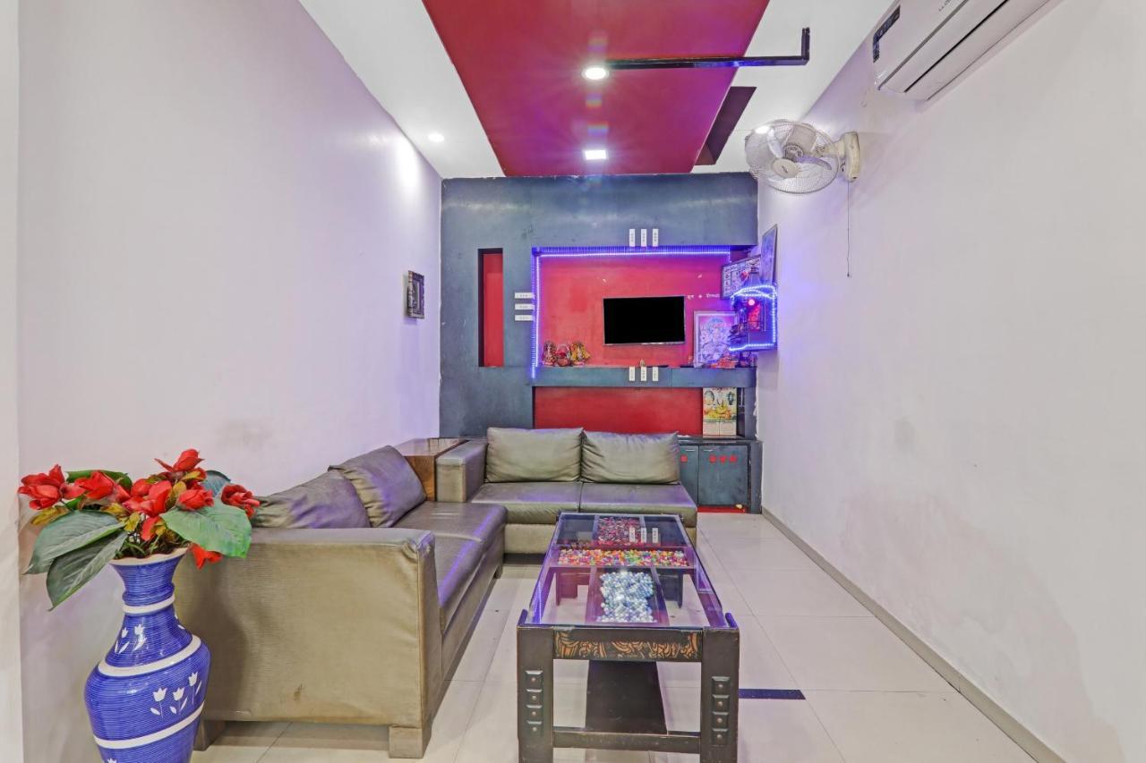 Oyo 27695 Hotel Relation Kanpur Bagian luar foto