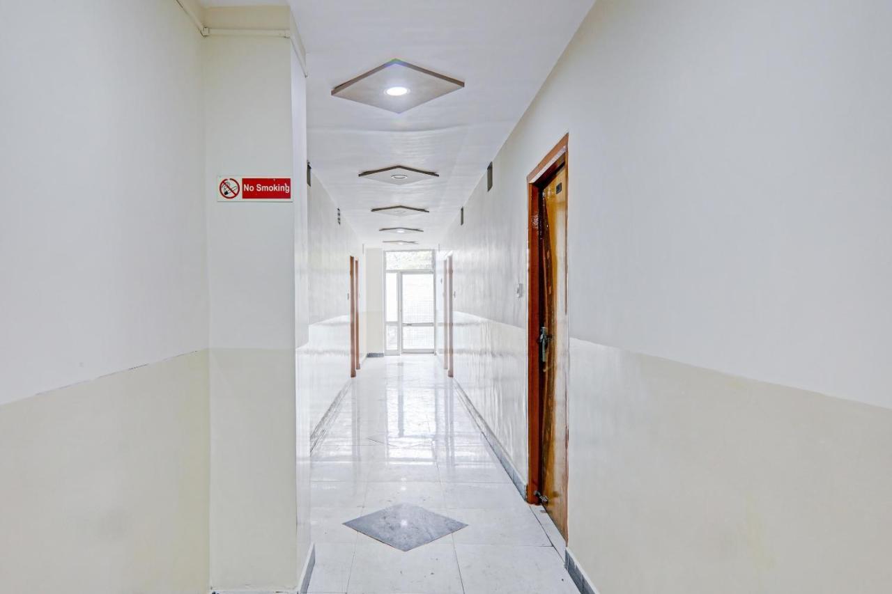 Oyo 27695 Hotel Relation Kanpur Bagian luar foto