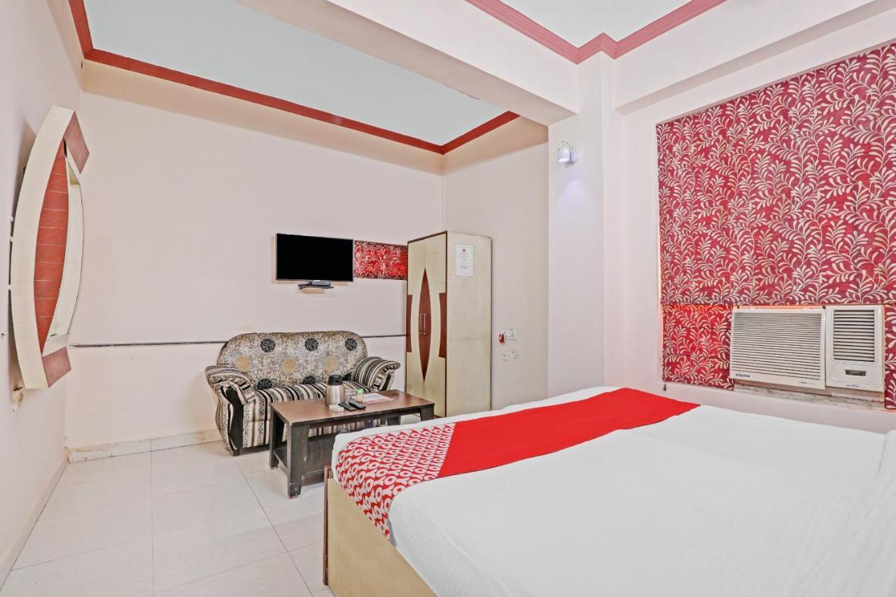 Oyo 27695 Hotel Relation Kanpur Bagian luar foto