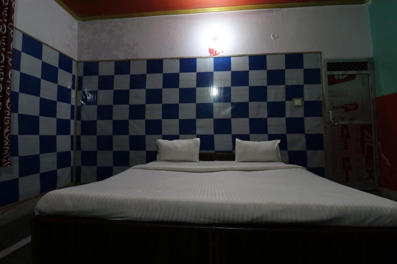 Oyo 27695 Hotel Relation Kanpur Bagian luar foto