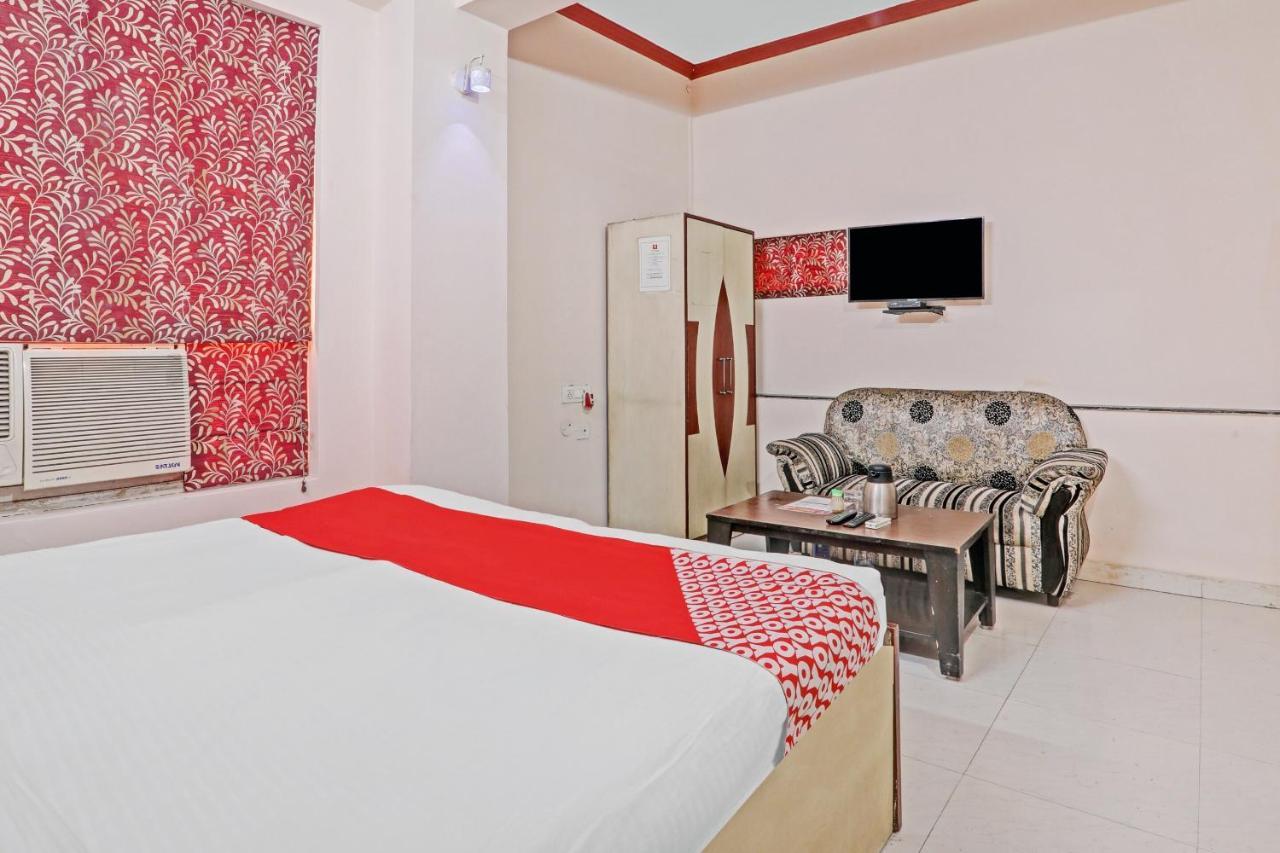 Oyo 27695 Hotel Relation Kanpur Bagian luar foto