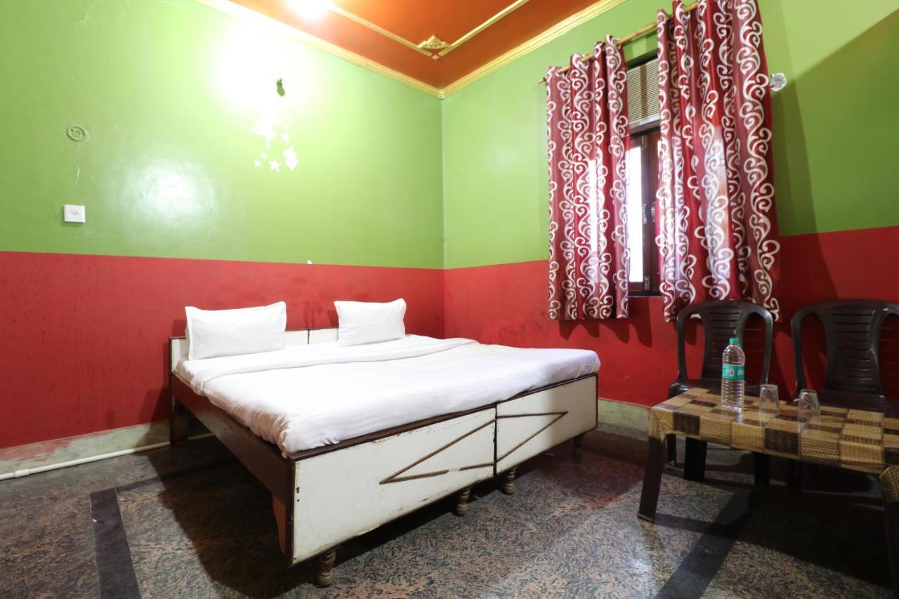 Oyo 27695 Hotel Relation Kanpur Bagian luar foto