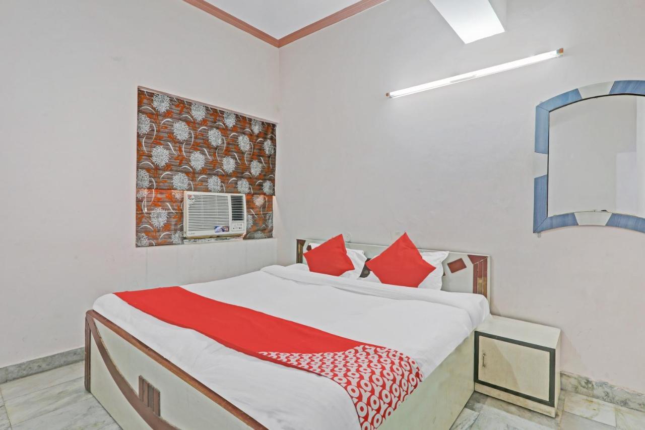 Oyo 27695 Hotel Relation Kanpur Bagian luar foto
