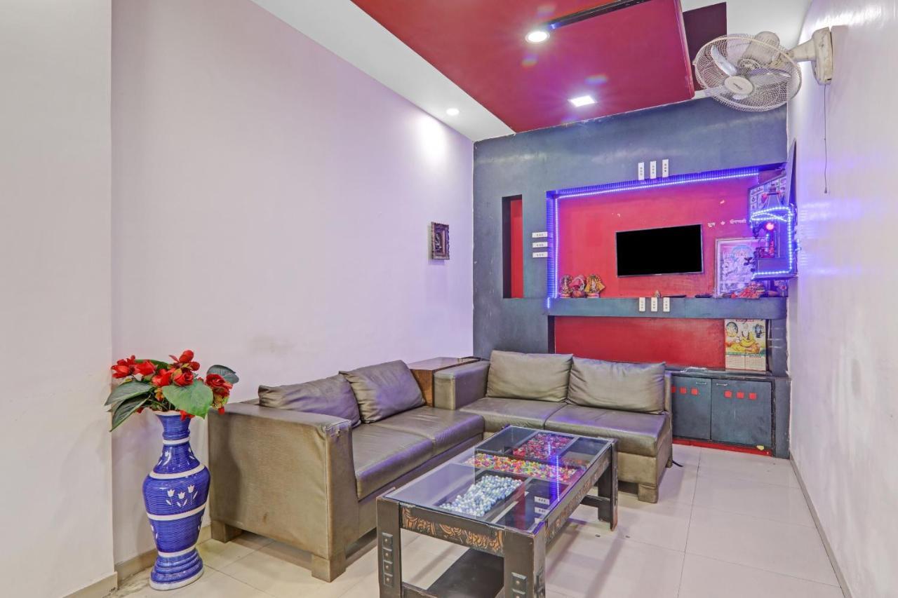 Oyo 27695 Hotel Relation Kanpur Bagian luar foto
