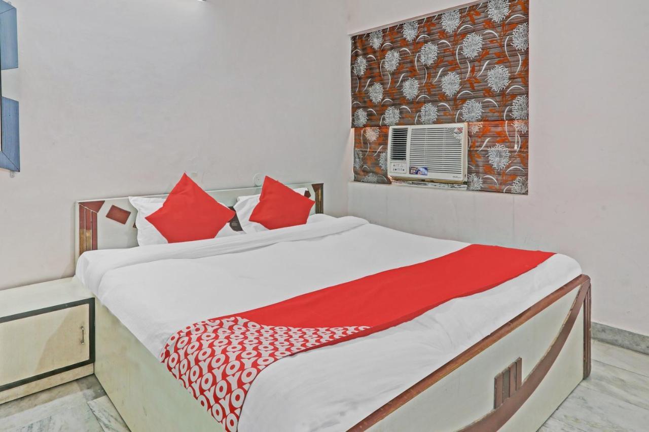 Oyo 27695 Hotel Relation Kanpur Bagian luar foto