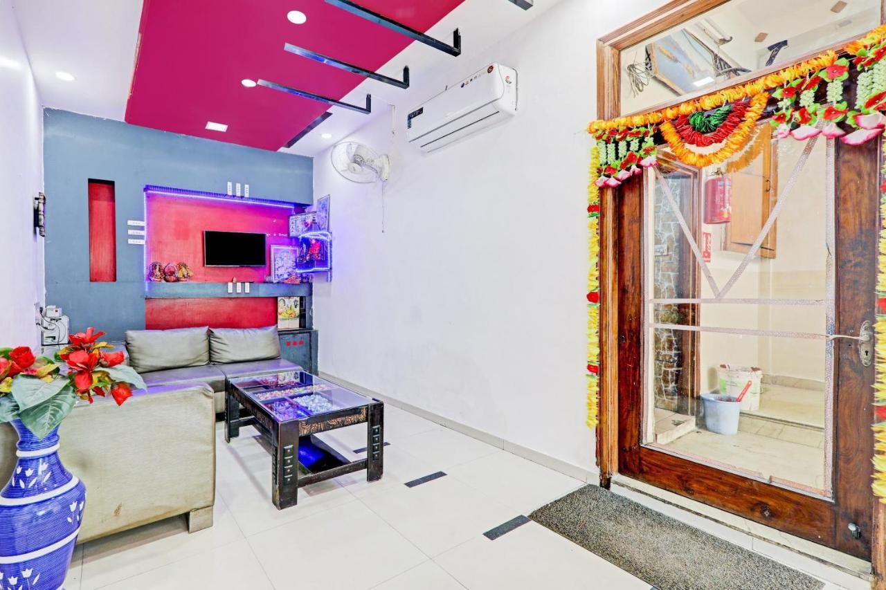 Oyo 27695 Hotel Relation Kanpur Bagian luar foto